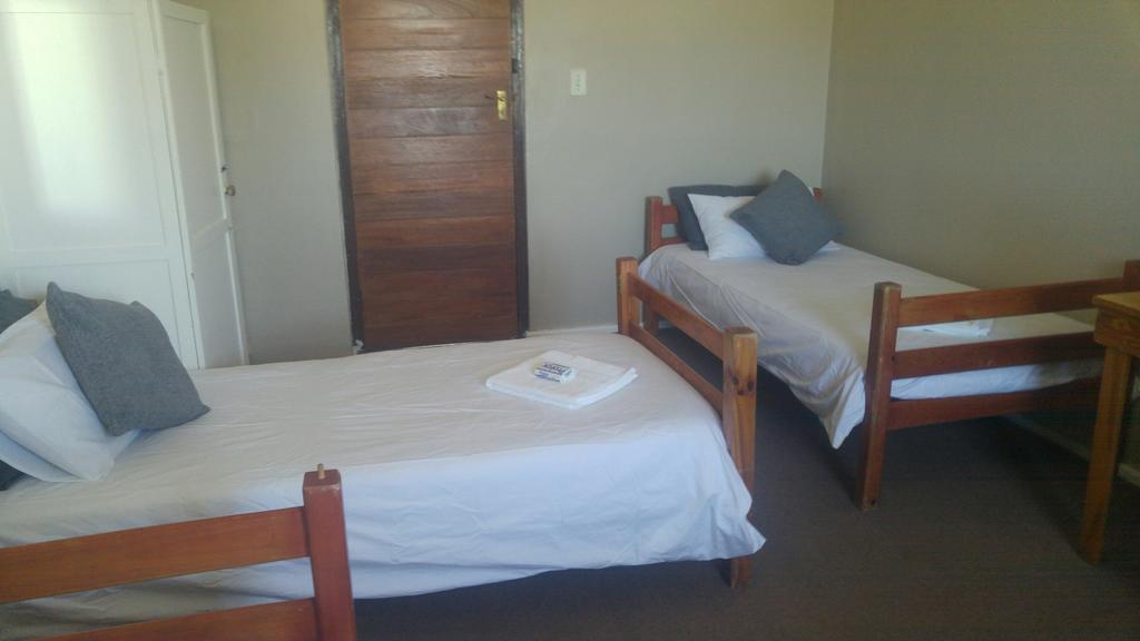 Stellenbosch Travellers Lodge Hostel エクステリア 写真